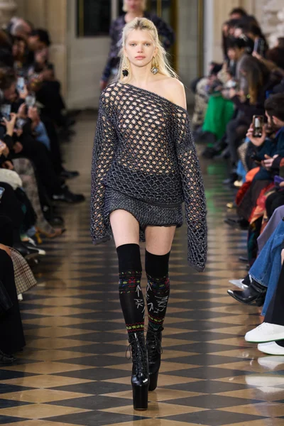 Look 2